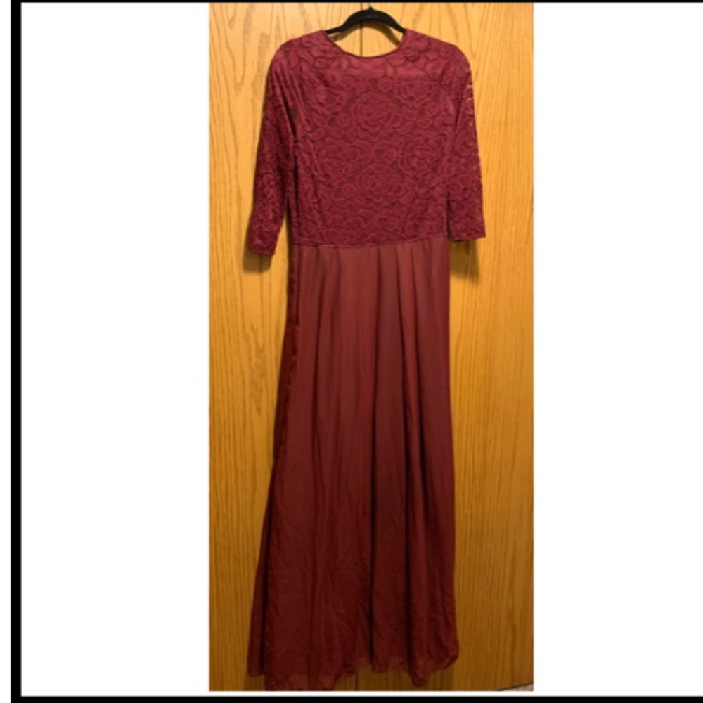 Maxi burgundy dress